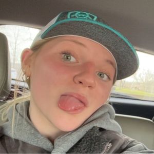 Meet your Posher, Seanna